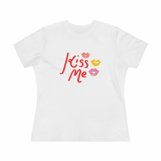 Kiss Me Color Lips- Women's T-Shirt